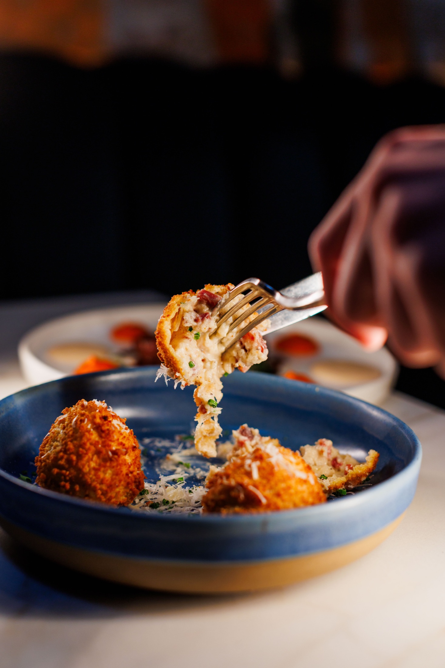A signature plate at Lennan's Yard